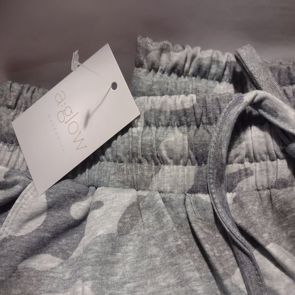 a:glow Under Belly Maternity Lounge Shorts Green Camo NWT - Picture 4 of 8